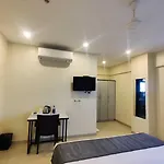 Collection O Park Street Pune